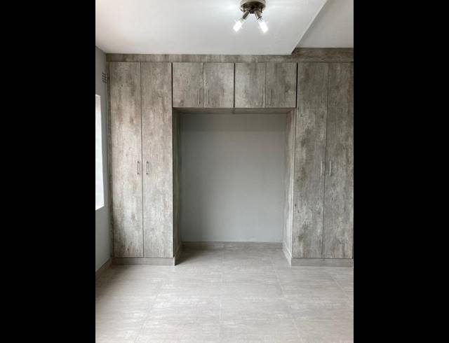 2 BEDROOM PROPERTY TO RENT IN OVERPORT